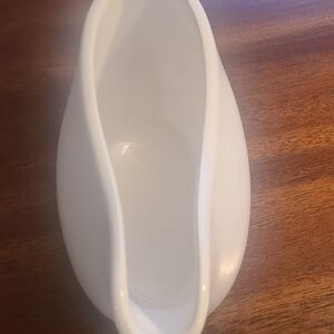 Gravy boat